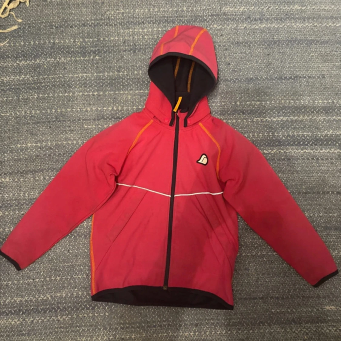 Röd vindjacka från Didriksons, strl 130 - 1