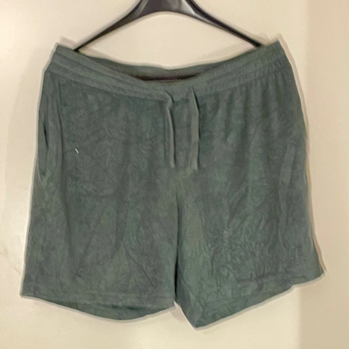 Gröna frottéshorts från SOC, storlek L