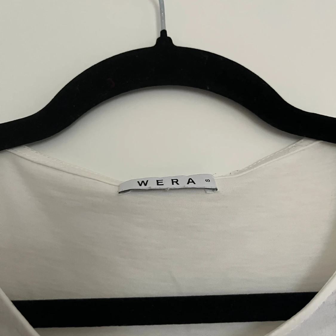 Vit blus med puffärmar från Wera - 2