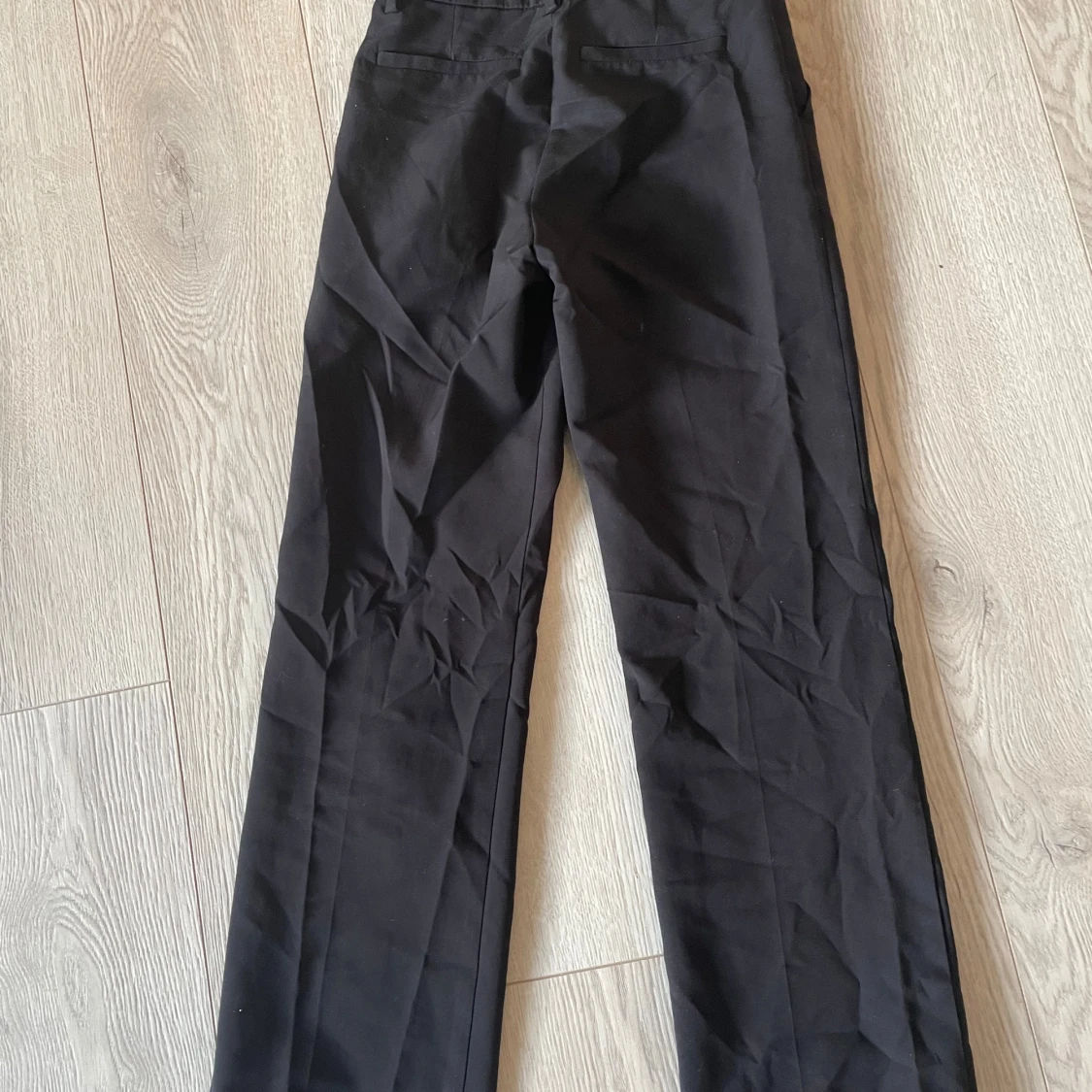 Svarta kostymbyxor från Lindex - 1