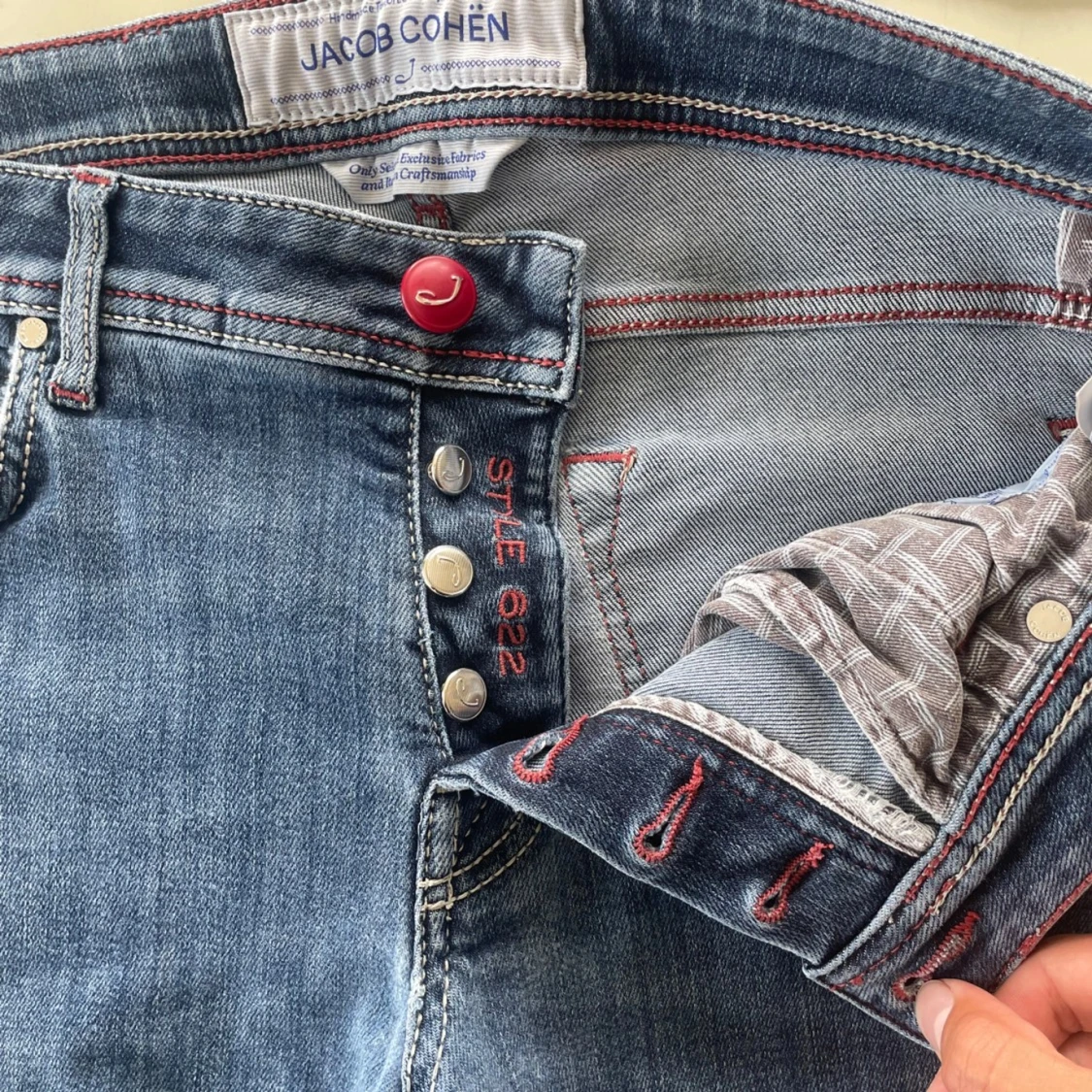 Jacob Cohën jeans med röd detalj - 90