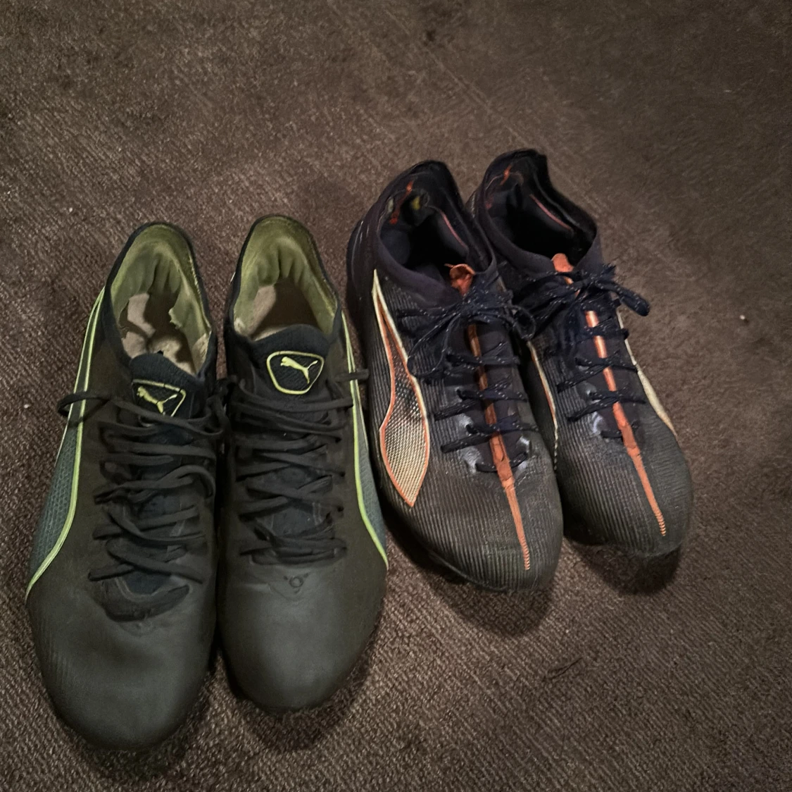 två puma elite skor