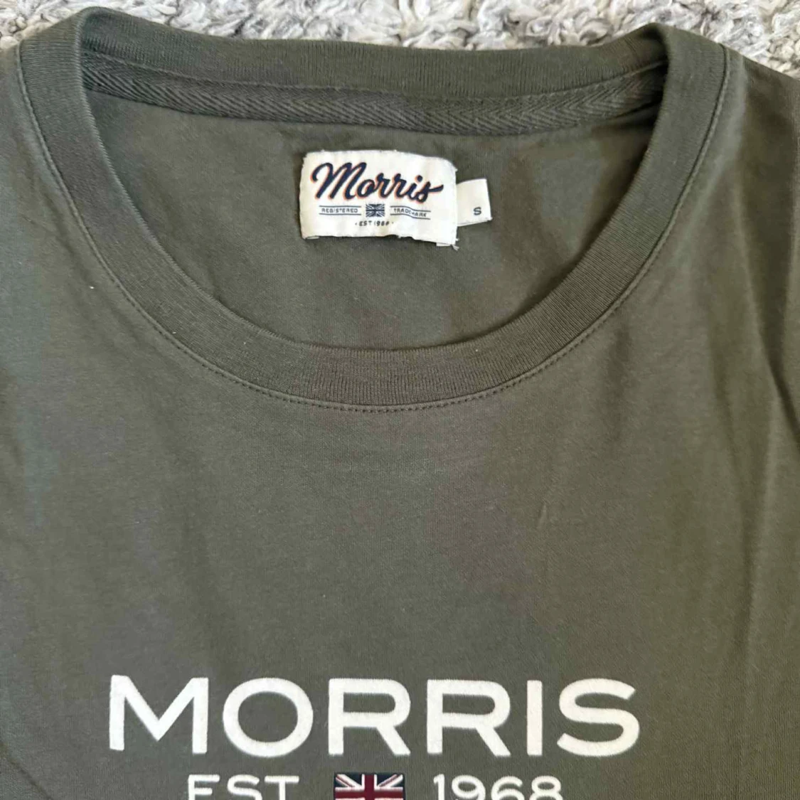 Olivgrön t-shirt från Morris - 2