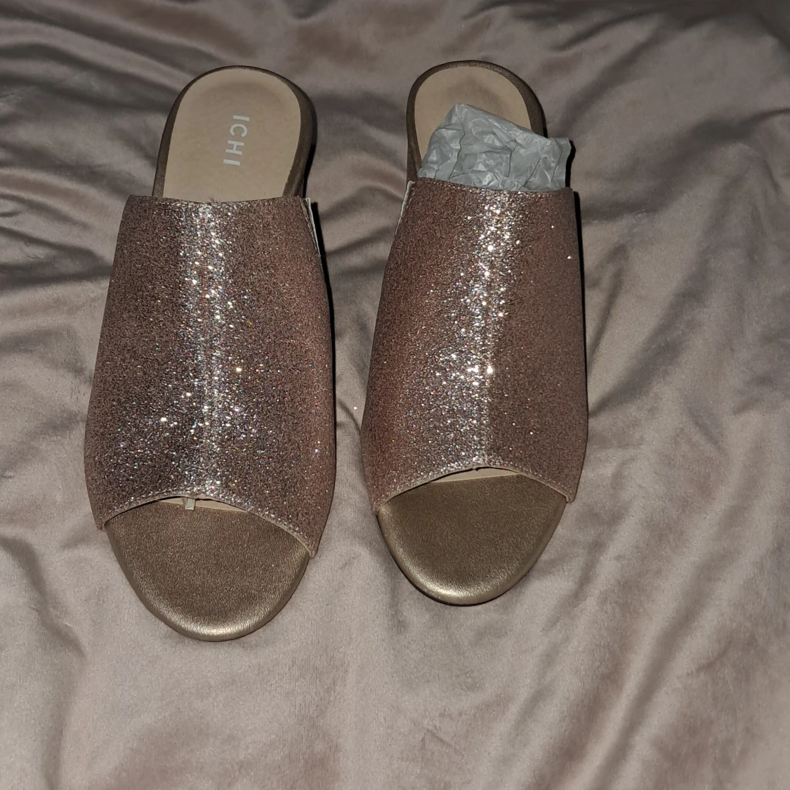 Glittriga klackskor från ICHI - 2