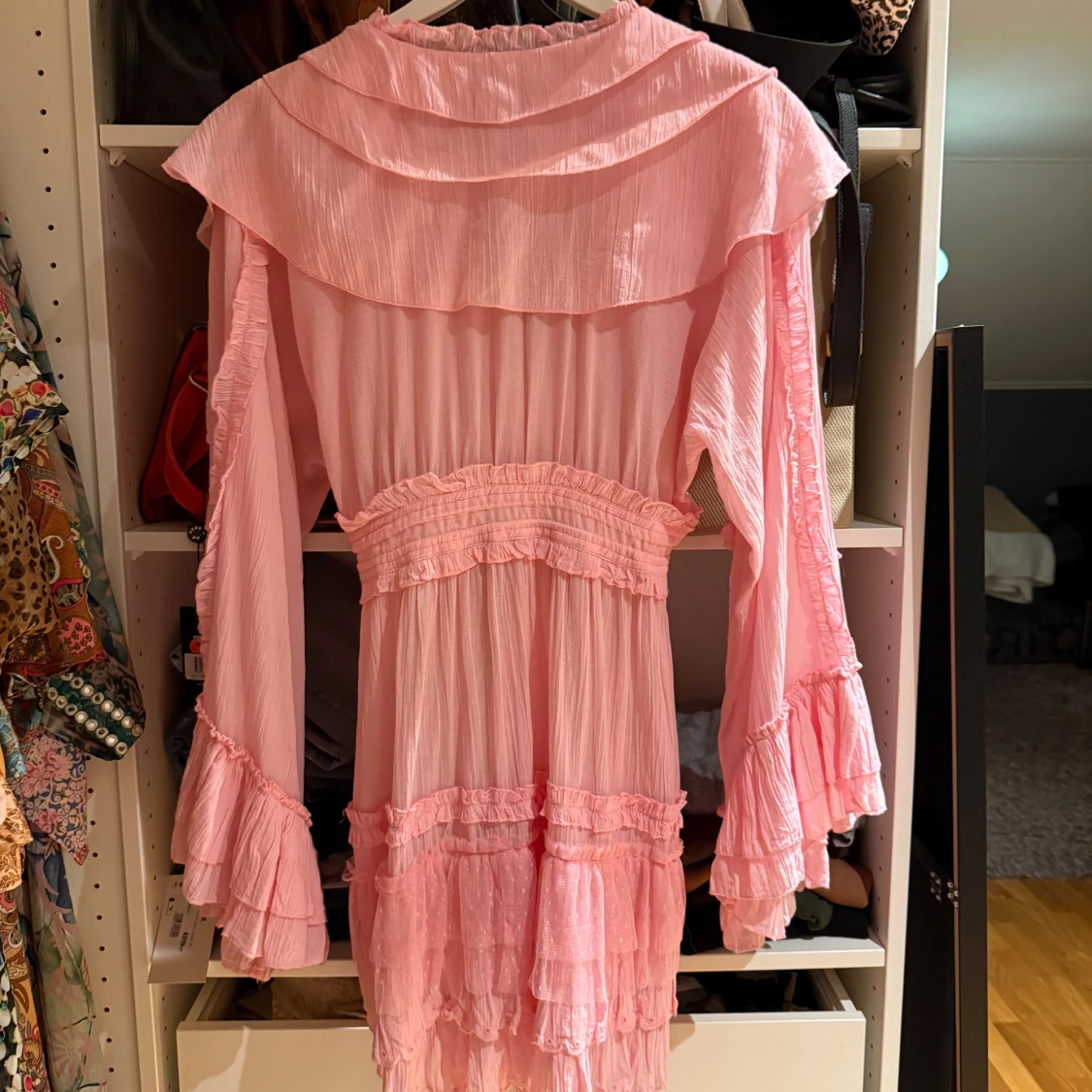 Rosa volangkofta från Romance Was Born - 3