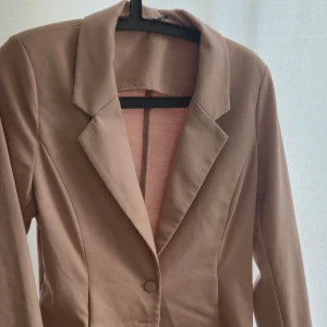 Kavaj  - Ljus rosa kavaj 