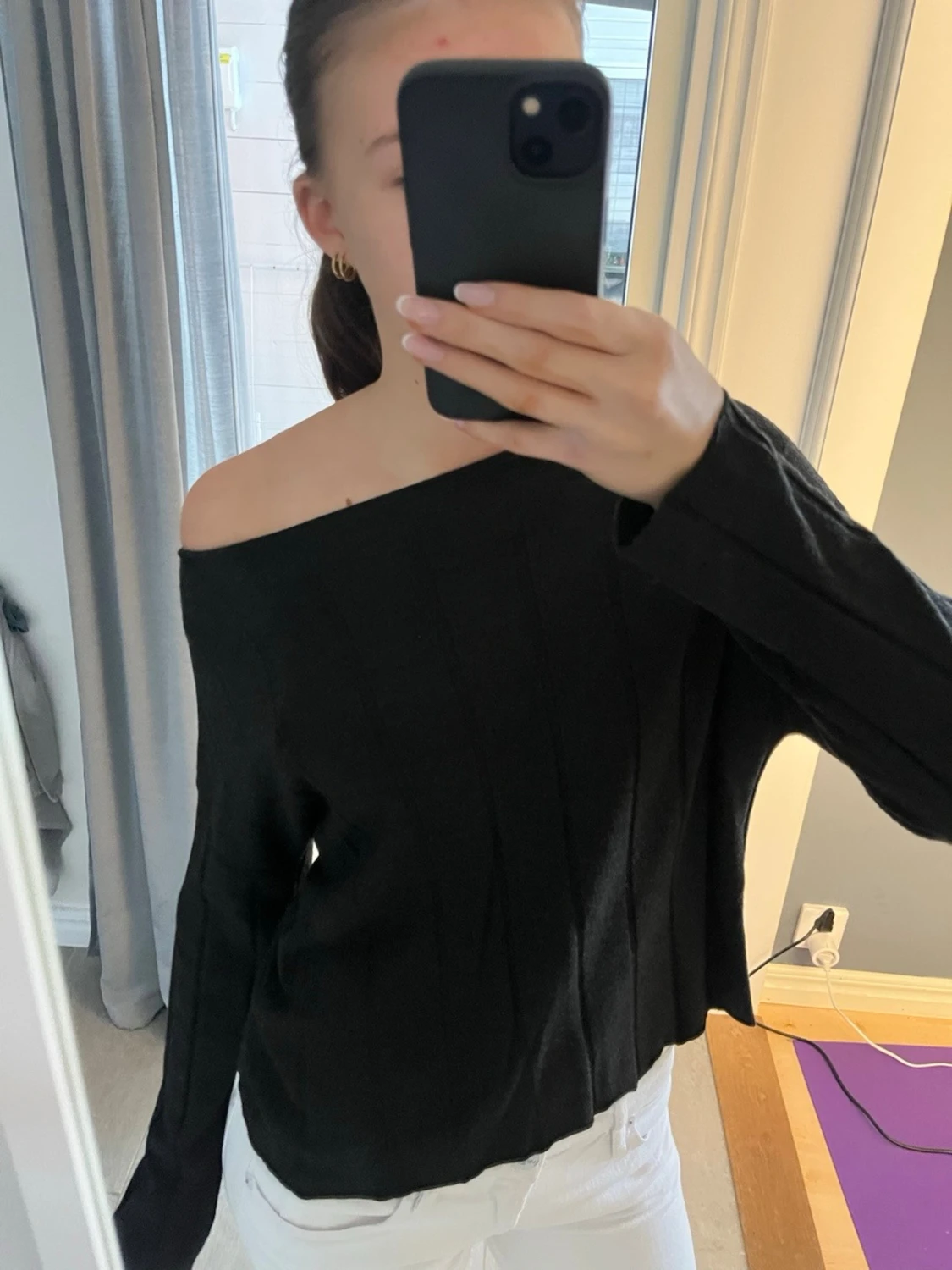 Grå off shoulder stickad tröja