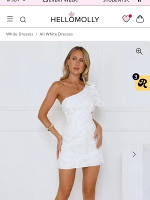 SÖKER klänning HelloMolly - SÖKER!! Söker denna klänning från hello Molly i storlek 34 eller 36