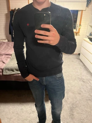 Morris Sweater - Säljer en snygg och stilren tröja ifrån Morris i nyskick! Storlek Small. Hör av dig vid frågor, brukar svara snabbt!