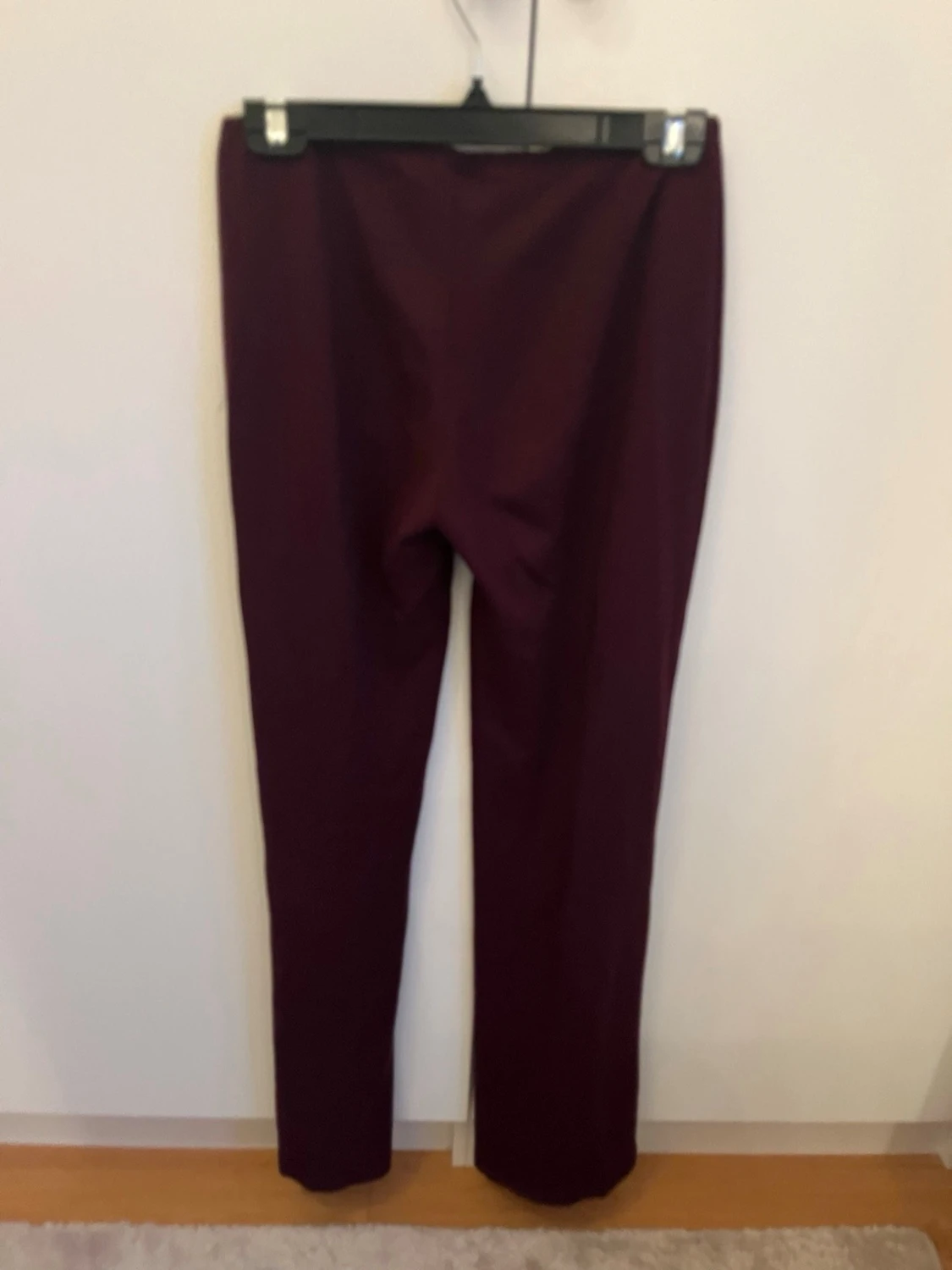 Mörkröda byxor - 1