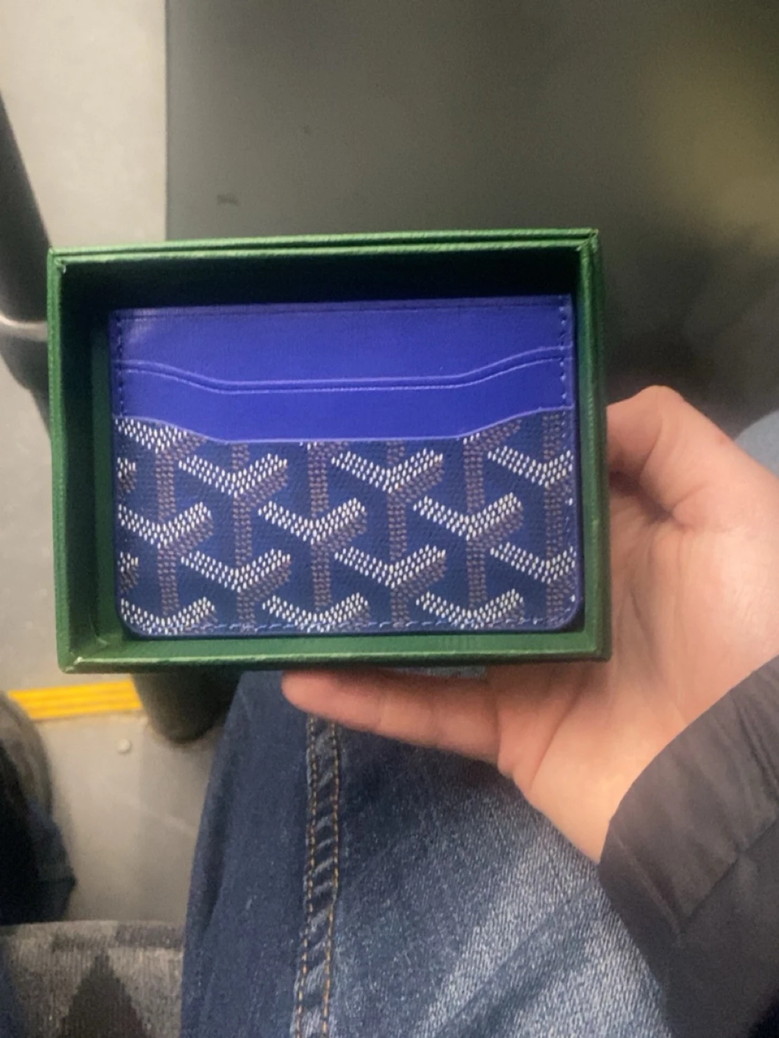 Blå korthållare med mönster - Gjord i läder och väldigt smidig - 1