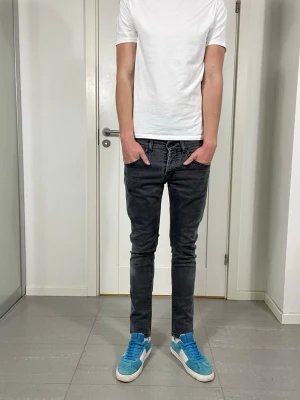 Dondup Jeans  - Säljer nu dessa Dondup Jeans, skriv för fler bilder/frågor🙌🏼