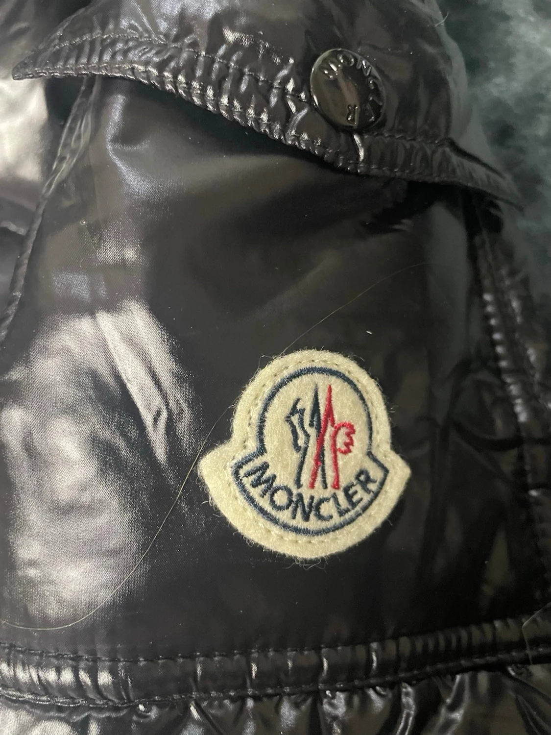 Svart glansig dunjacka från Moncler - 2