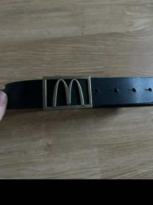 McDonalds bälte - 95cm, liten defekt, se bild 2, men inget man tänker på