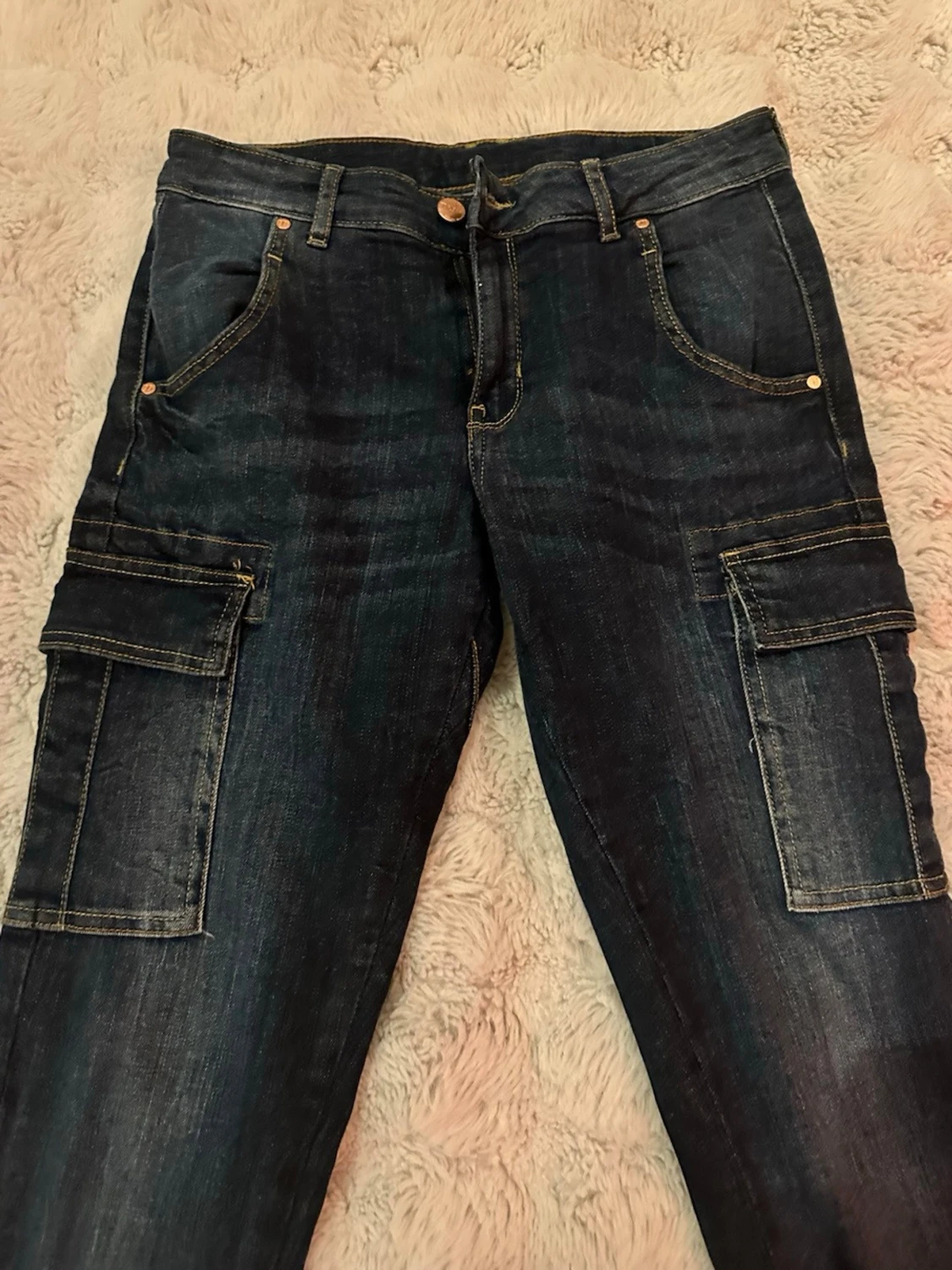 Mörkblå lågmidja  cargopants med fickor - 3