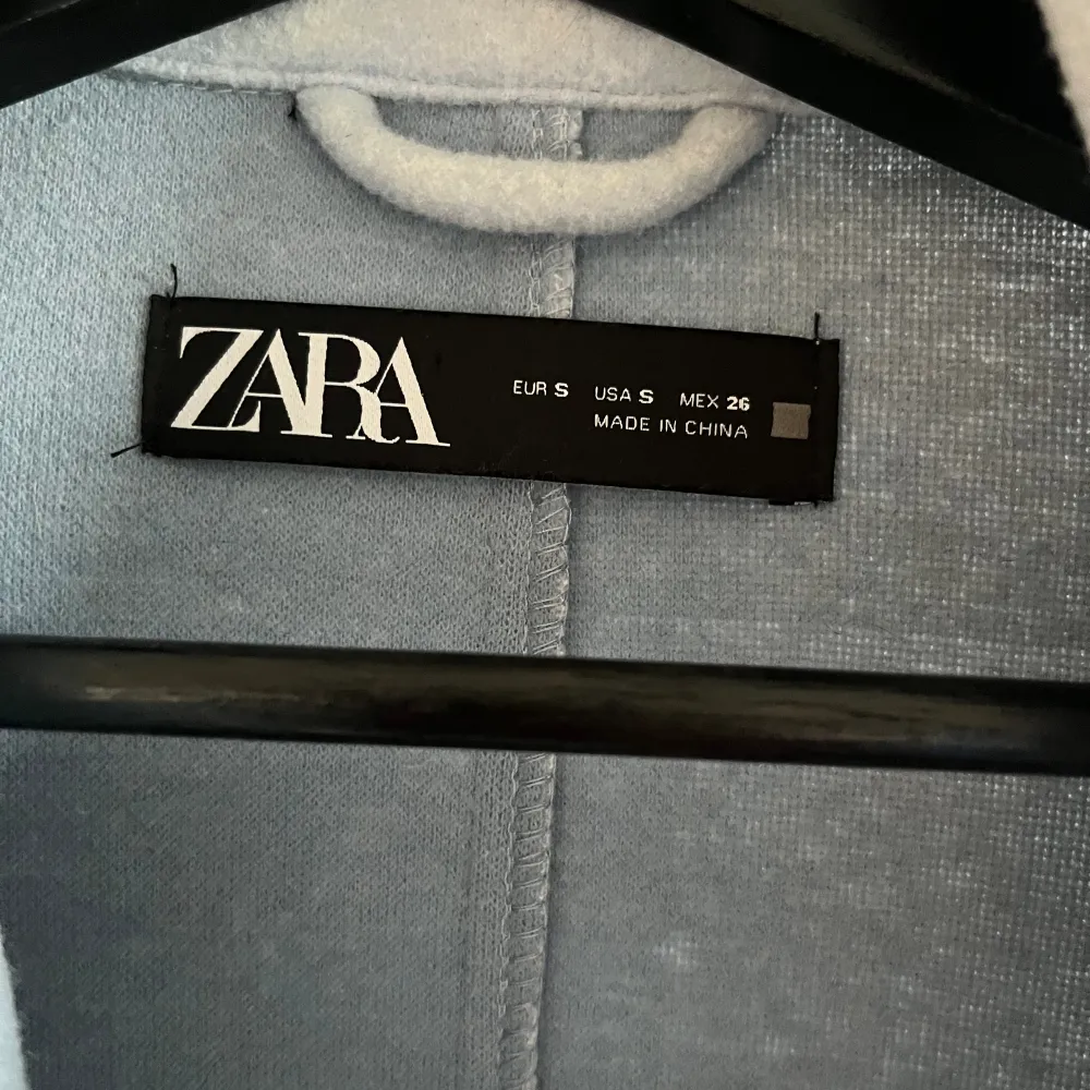 Fin overshirt jacket från zara. helt ny, aldrig använd💕. Jackor.