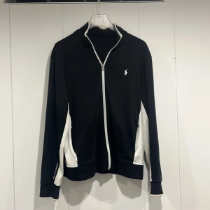 Ralph lauren kofta - Är i helt ok skick, storlek M kan även passa L