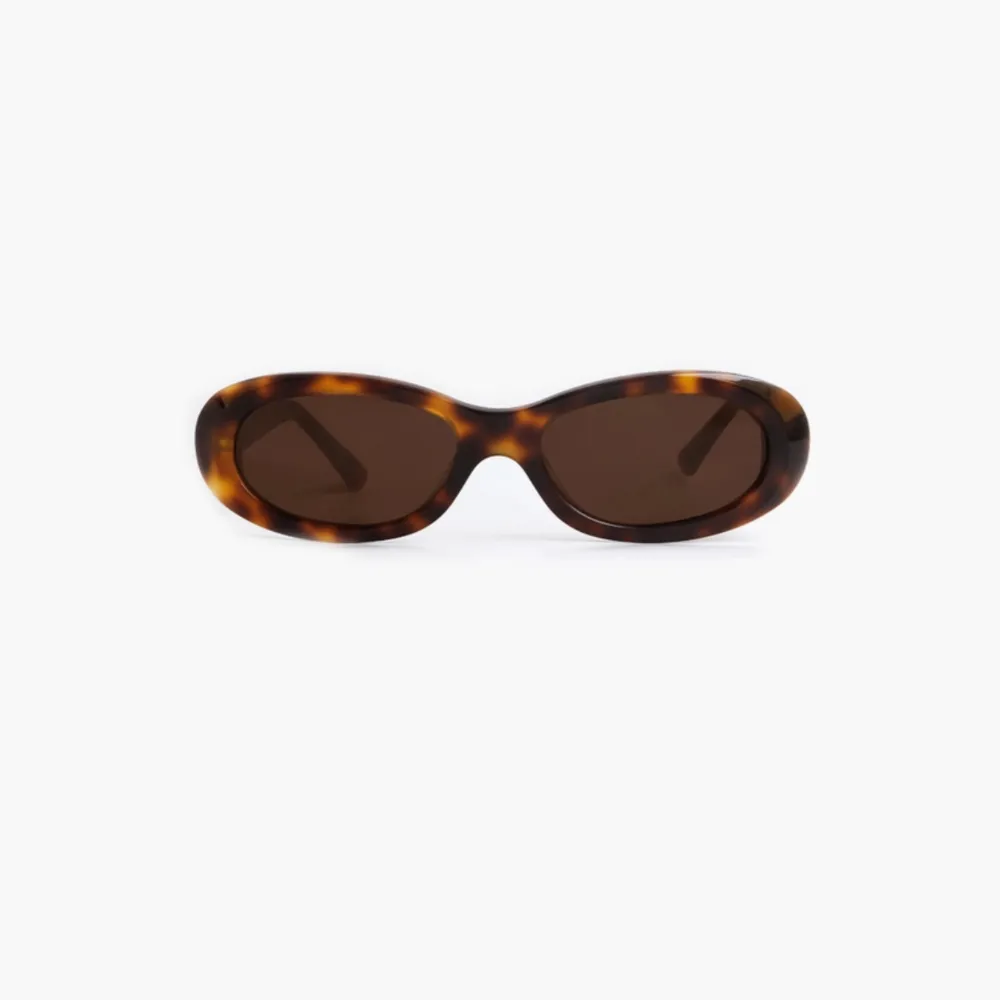 Nya Louis Tortoise Brown från Corlin Eyewear. Oanvända, endast testade. Fodral medföljer. 1000 kr + frakt. Använd gärna ”Köp nu”. Accessoarer.