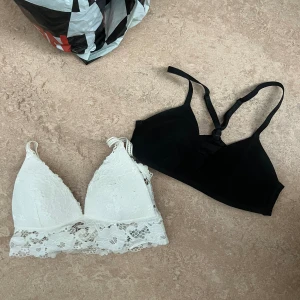 Bh - Två fina behåar som endast använda en gång. 1 för 80 o två för 150kr, storlek 70B på båda
