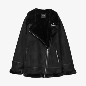 Jacka fån pull & bear xs (ny) - Nästan oanvänd jacka, köpt på Zalando , Pull&bear