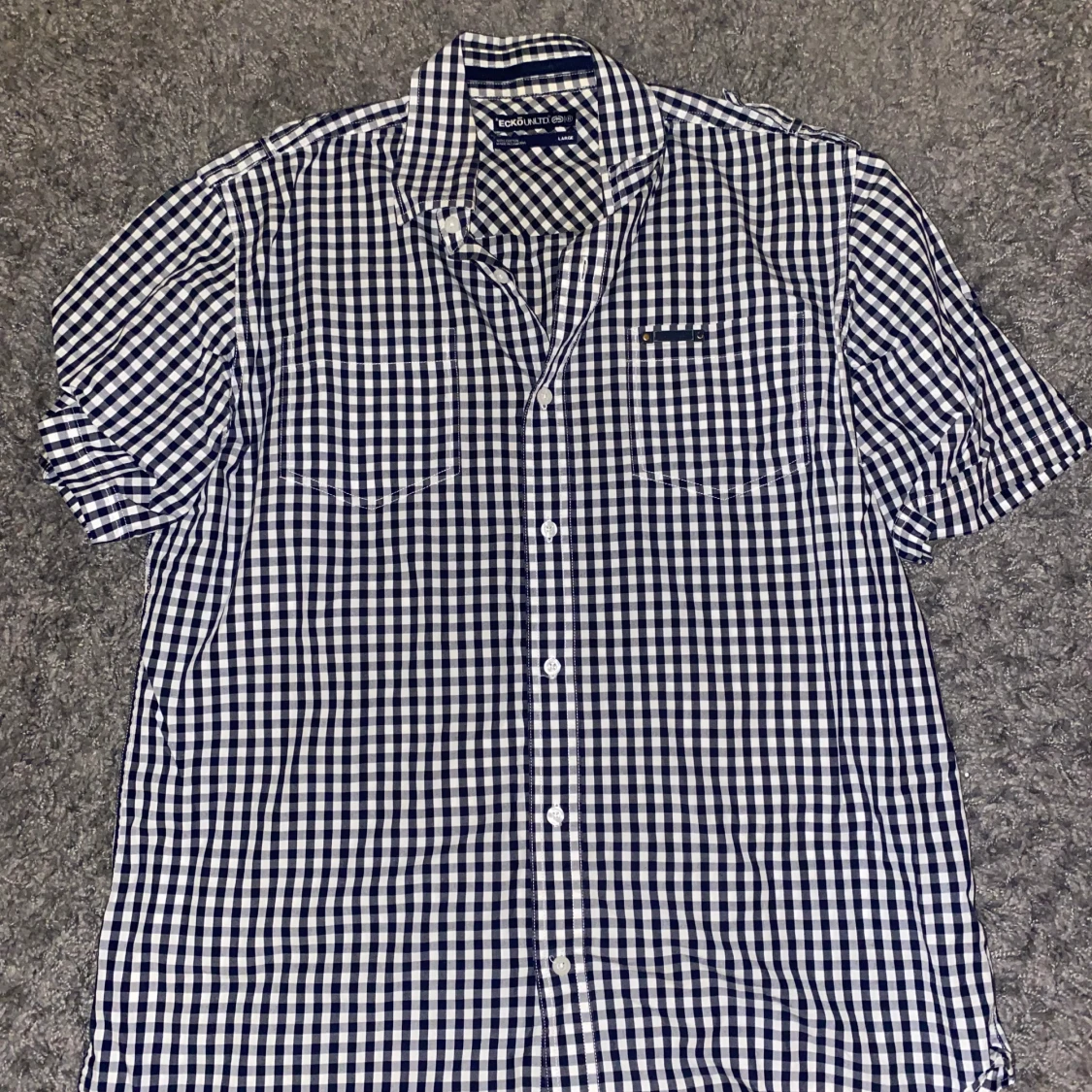 Kortärmad skjorta från Ecko Unltd