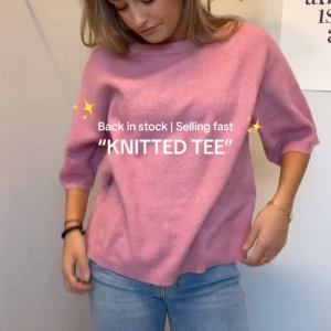 Stickad tröja💘 - Stickad tröja från lager 157, säljer både i rosa och grått!💘Storlek S i båda, sällan använda💘En för 120 och båda för 100 kr styck💘