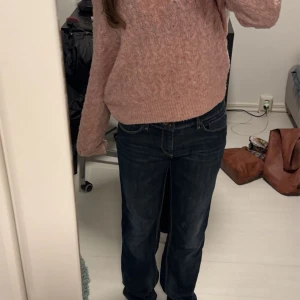 Jeans - Snygga jeans från märket 1953, dom är en aning stora för mig därför jag säljer  