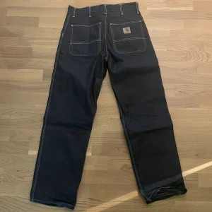 Cathartt simple pant - Knappt använda nästan som nya  Storlek 30/32