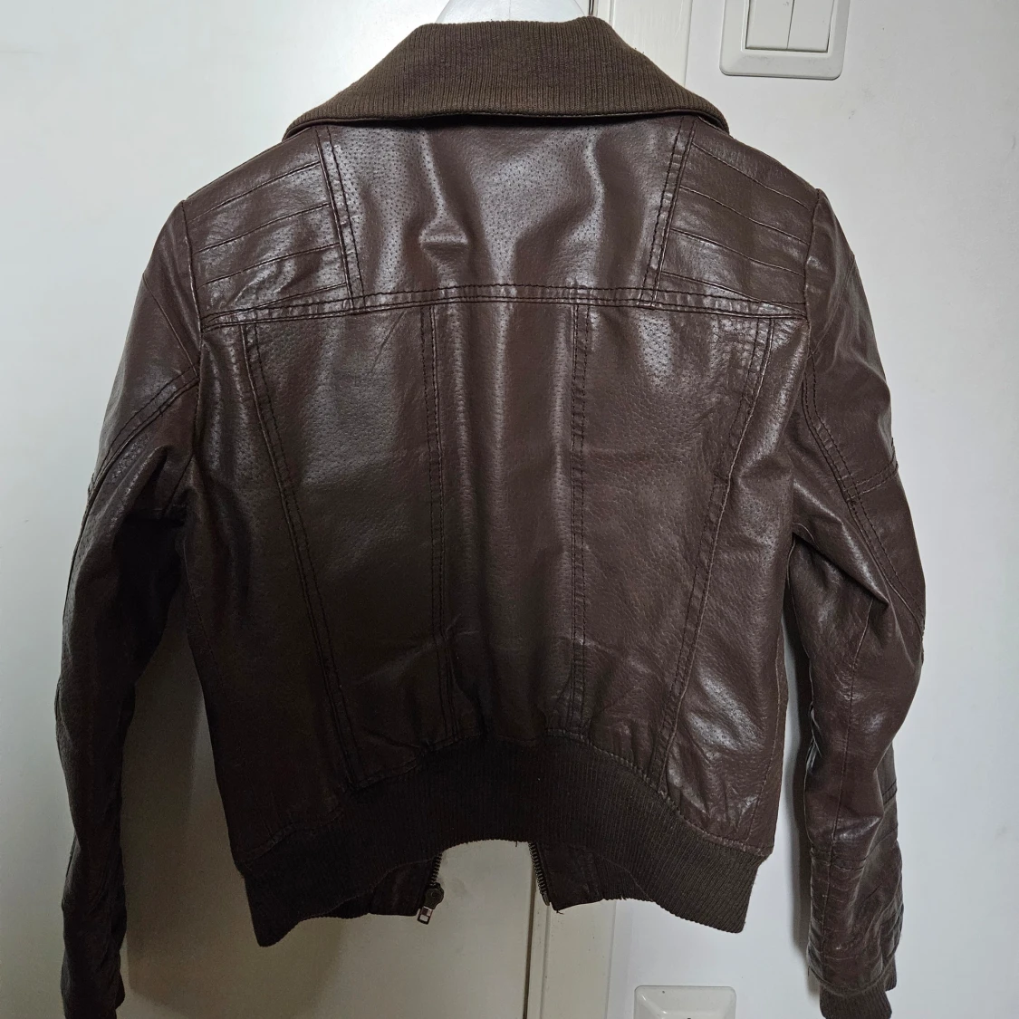 Brun läderjacka - 90