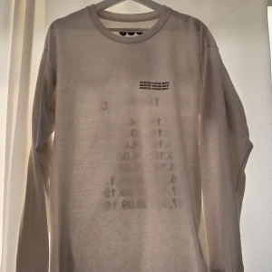 Swedish house maffia merch - Väldigt fräsch och snygg SHM longsleeve i strl M, skicket skulle jag säga är 7/10. ( pris går alltid att diskutera )