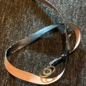 Skärp - Väldigt söndrig därav priset😭❤️