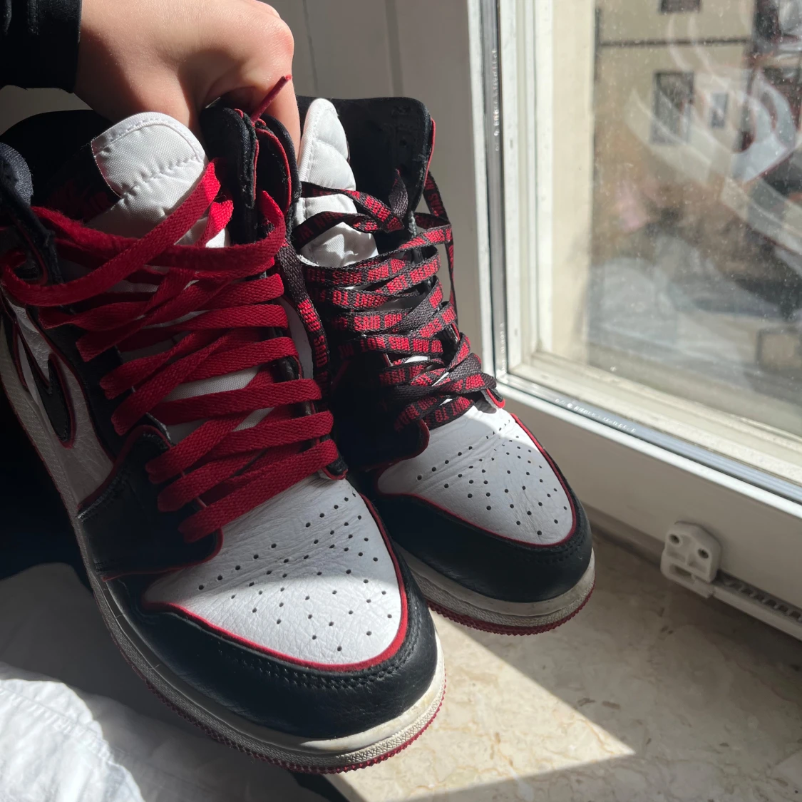 Jordan 1 Retro High ”Bloodline” - 91