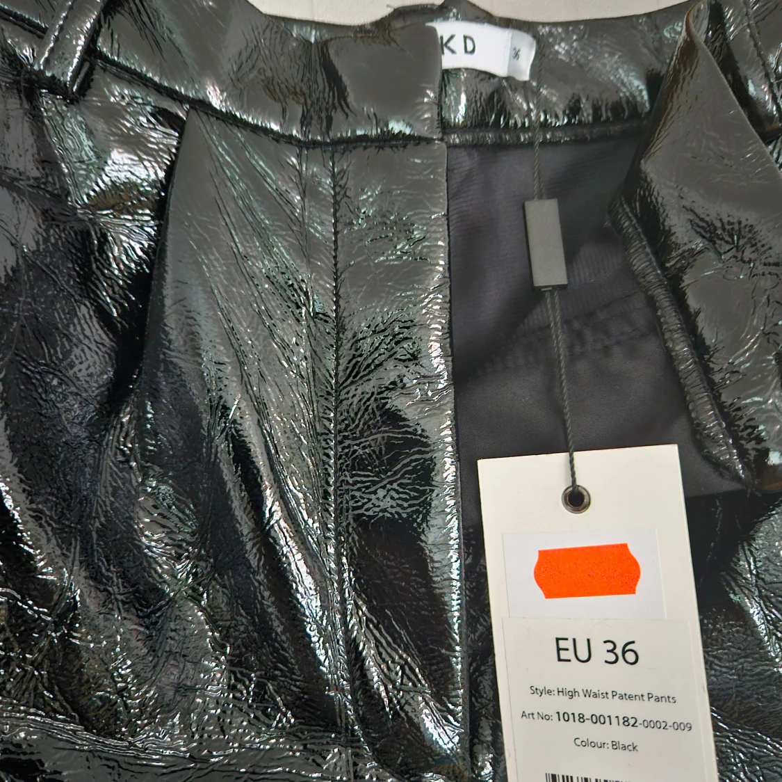 Svarta högmidjade byxor från NA-KD - 91