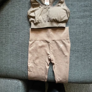 Tränings set från GymShark - Brunt tränings set från GymShark. Lätt använda 