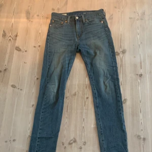 Levis Jeans  - Levis Jeans i storlek W29 L32, knappt använda. Modell 510. 