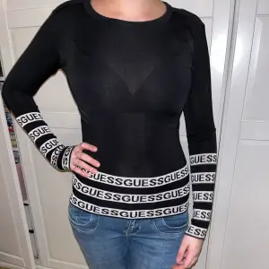 Säljer en unik oanvänd Guess tröja , EJ genomskinlig i verkligheten. 🖤