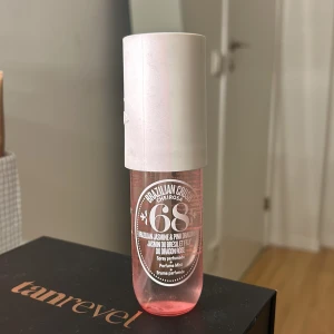 Sol de janerio - Säljer min sol de Janeiro 68! Använd väldigt få gånger o den luktar supergott men tycker ej den passar mig! 90ml💓💓💓