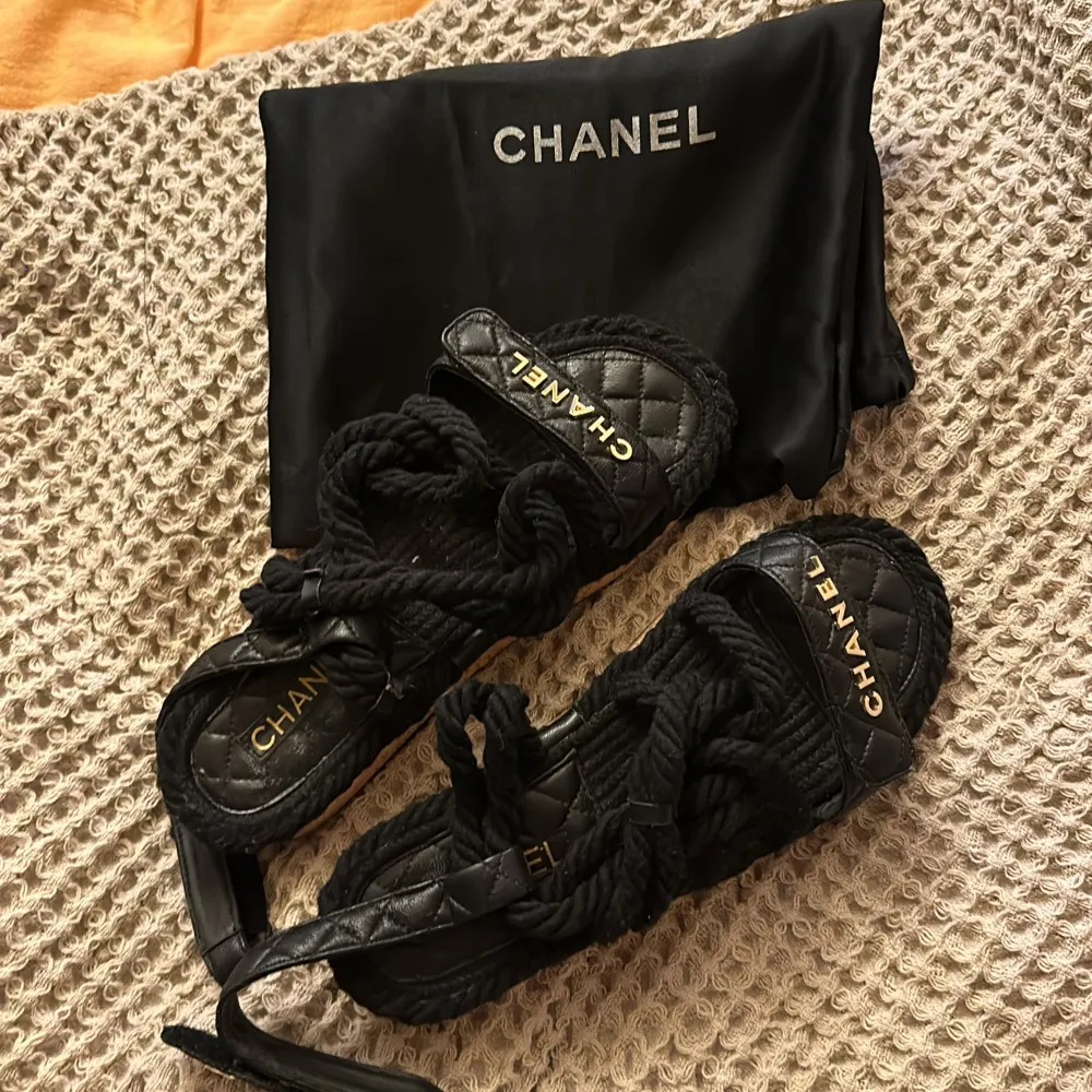 Chanel sandaler storlek 39 . Skor.