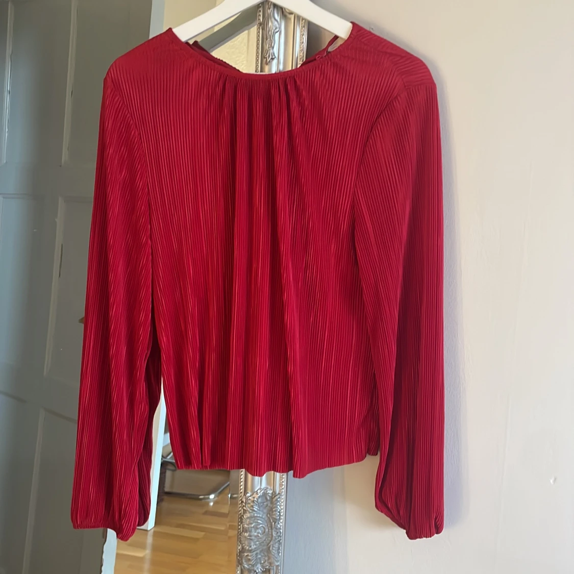 Röd blus, så skön ❤️