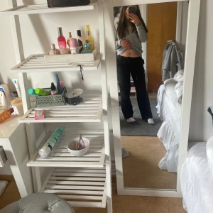 Kostymbyxor  - Säljer ett par snygga kostymbyxor jag har 2 par då säljer ett par! Ni kan få flera bilder och pris kan ändras 