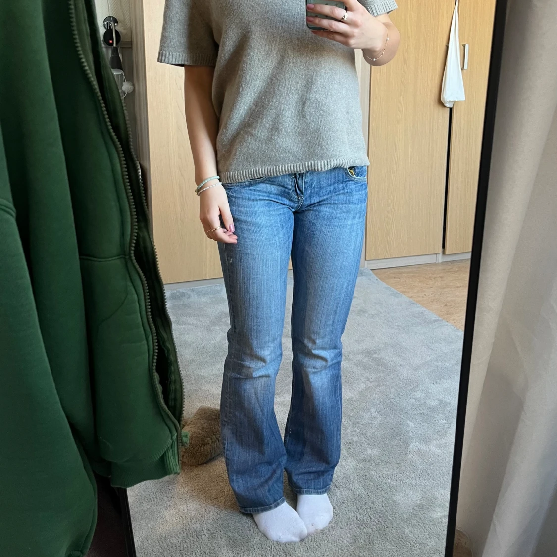 Lågmidjade bootcutjeans  - 92