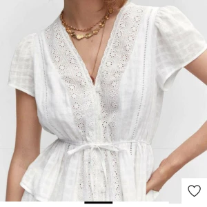 Blus  - Blus från mango som inte finns kvar. Köpt för 400
