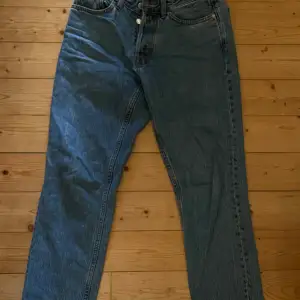 Helt vanliga jeans från cubus. Storlek och passform är regular rigid 29/32