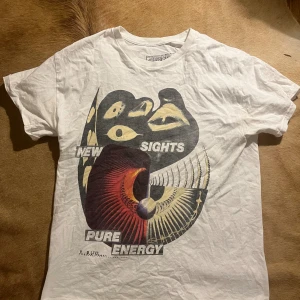 Travis scott tisha - Köpt från hans konsert på Lolla. Sparsamt använd utan hål eller liknande. Size M