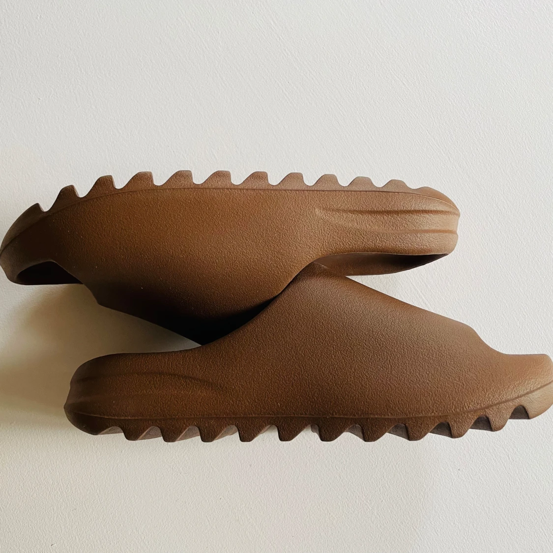 Adidas Yeezy Slide 'Flax'  - 90