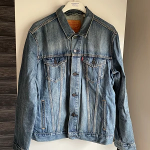 Levis Jeansjacka  - Storlek L Skick 7/10  