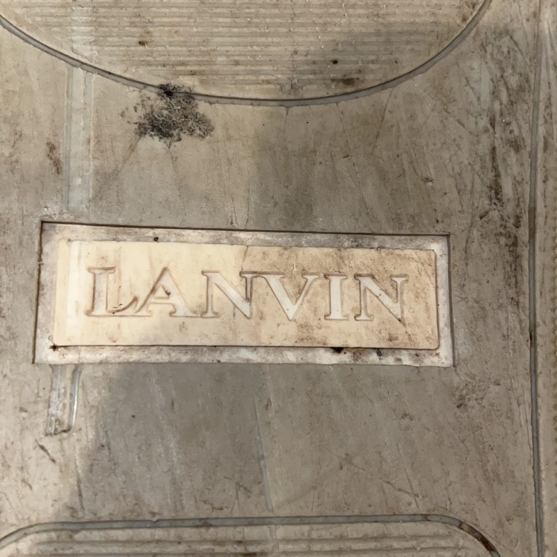 Lanvin - 90
