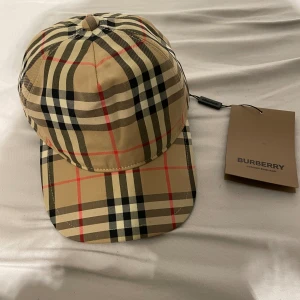 Burberry keps - Helt ny skick 10/10