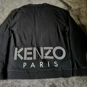 Säljer denna otroligt feta kenzo tröjan som är i stolen M. Äkta! 
