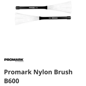 Promark nylobrushes teleskopiska trumsticks - Promark nylobrushes för trummor som e teleskopiska och knappt använda, orginalpria 450kr